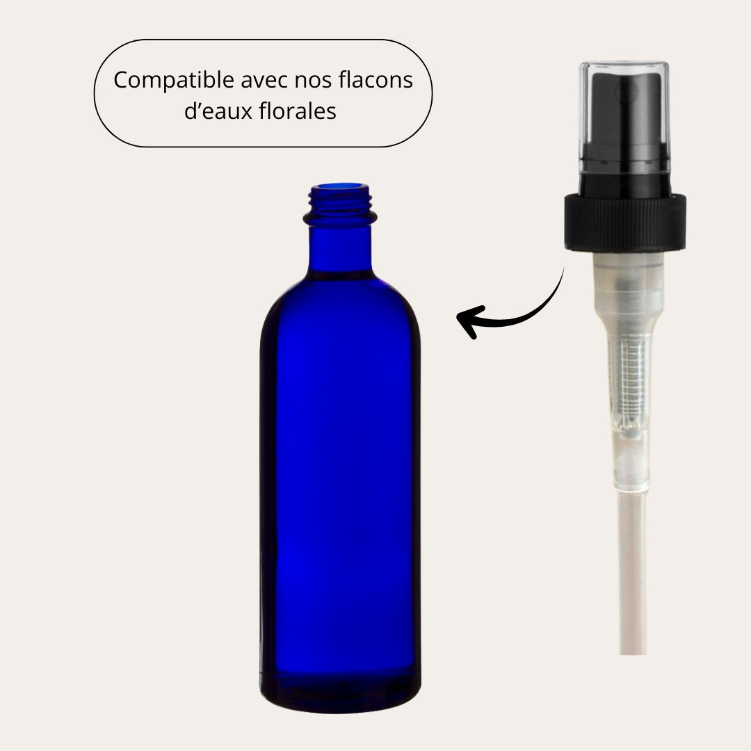 Pompe spray avec capot